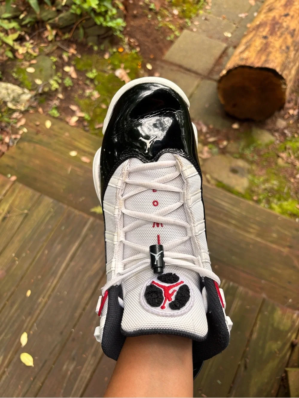Jordan Mens Black/White/Red Retro Sneakers